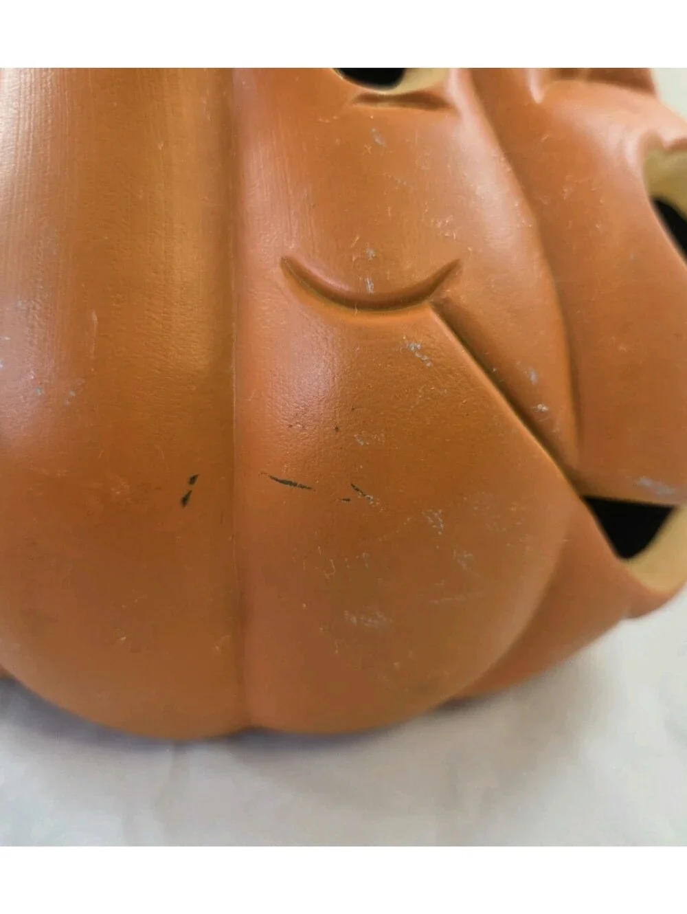 Disney Winnie the Pooh Lighted Halloween Pumpkin Jack O Lantern Tabletop Decor